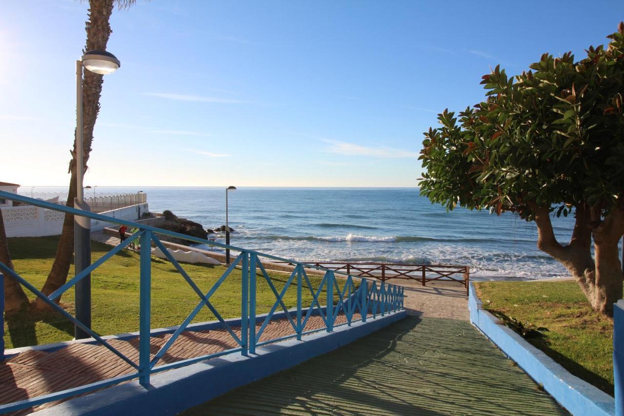 Beach Apartment El Faro Торокс Екстериор снимка