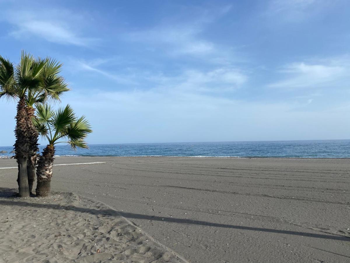 Beach Apartment El Faro Торокс Екстериор снимка