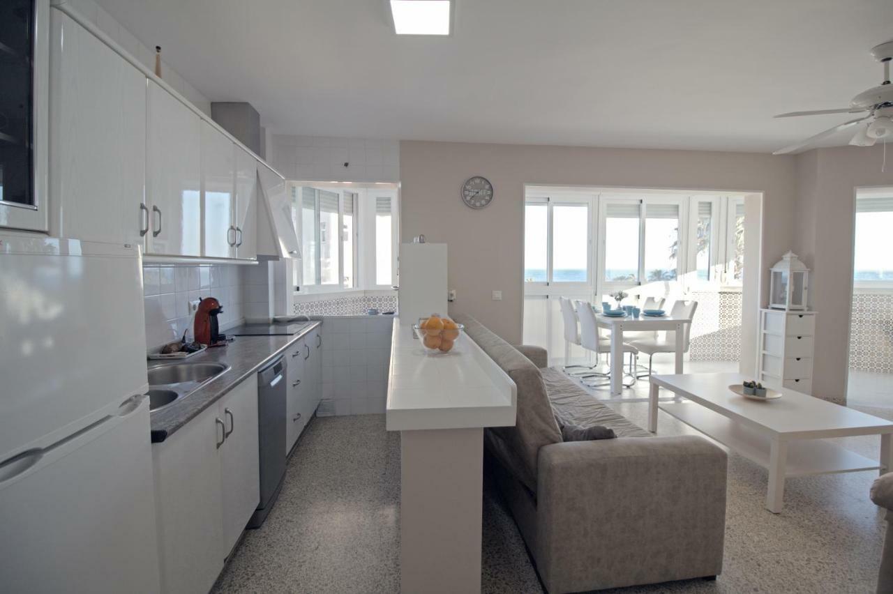 Beach Apartment El Faro Торокс Екстериор снимка