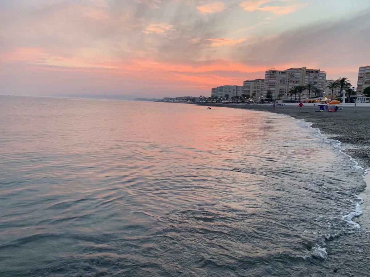 Beach Apartment El Faro Торокс Екстериор снимка