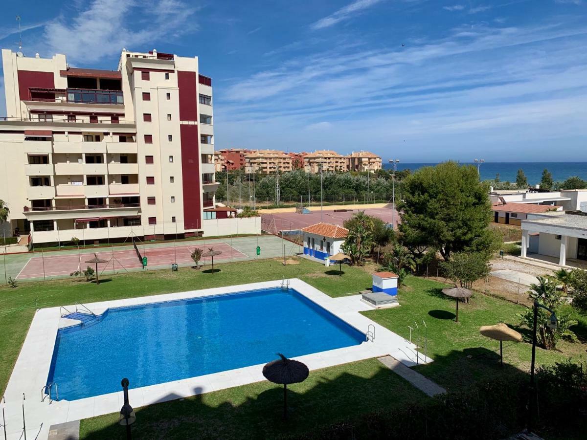 Beach Apartment El Faro Торокс Екстериор снимка